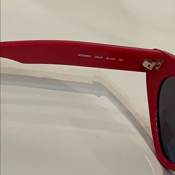 New Women’s Moschino Sunglasses - Picture 7 of 11